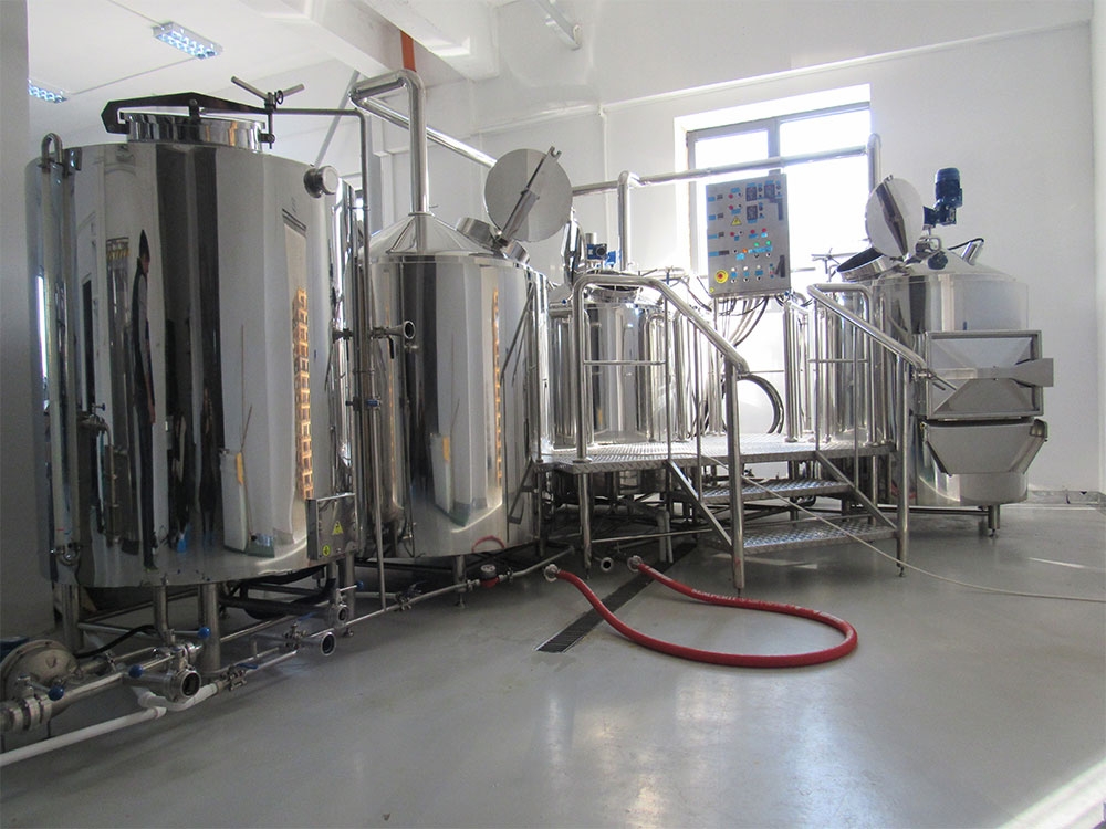 4-unit brewhouse 500 liter per brew (full volume of all vessels is 800 l)
